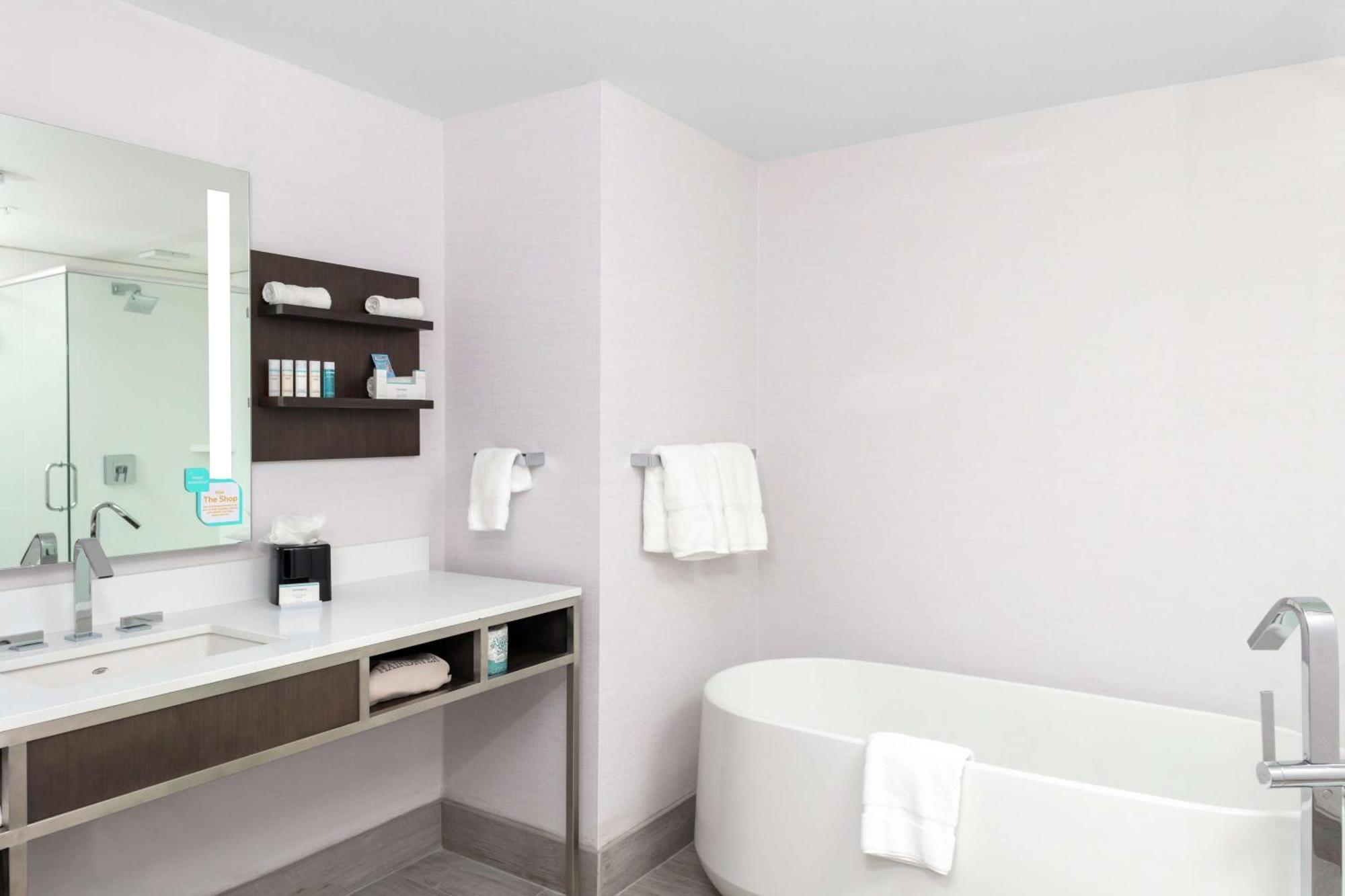 Hilton Garden Inn Denver/Thornton Esterno foto