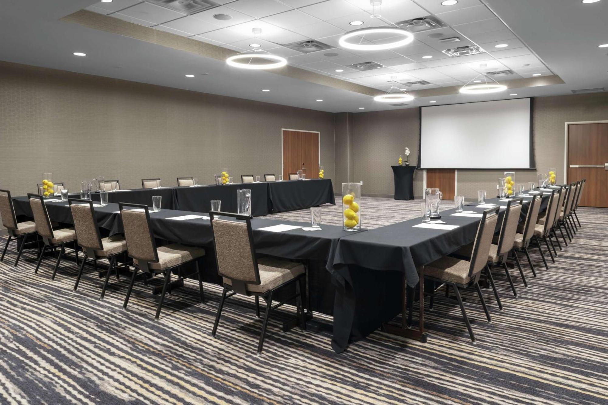 Hilton Garden Inn Denver/Thornton Esterno foto
